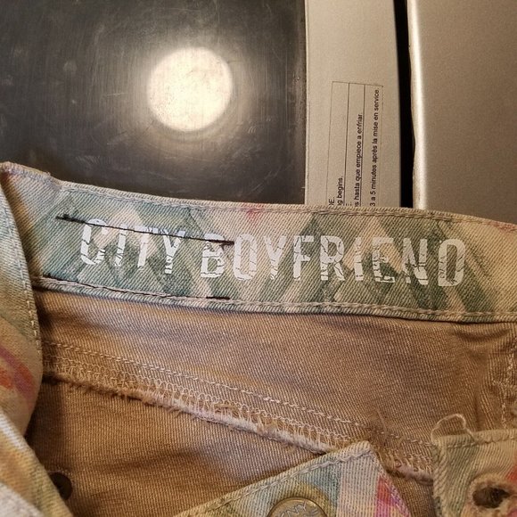 DKNY Jeans Shorts Size 4 Tie Dye City Boyfriend Orange Green Diamond Argyle - Picture 11 of 14